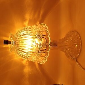 Princess House Heritage Romance Collection Small Electric Cut Crystal Lamp.